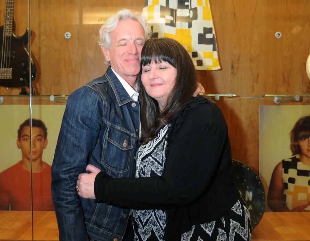 史上最佳十大摇滚乐队首张专辑,一张专辑创中国摇滚最高纪录