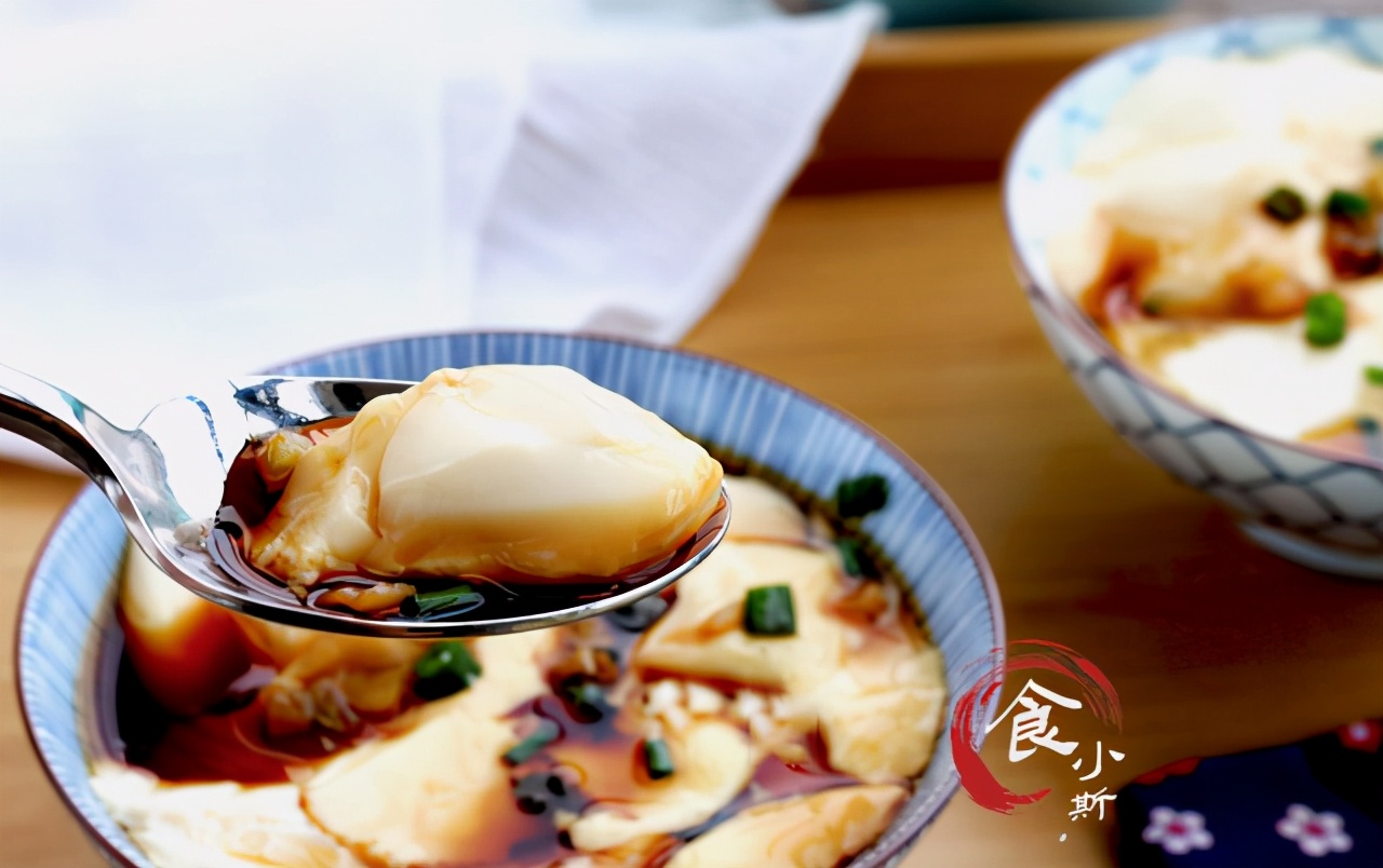 自制的豆腐脑美味可口,自制豆腐脑简单易学零失败