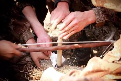 在没有打火机的时候怎么有火,古代的人没有火柴打火机怎么生火