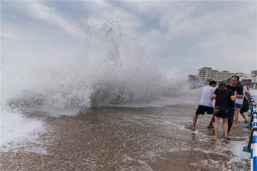 台风来袭青岛,台风来临前