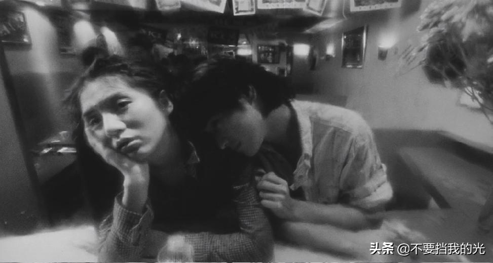 老片重温|《堕落天使》：因为人的感情是很难控制的。