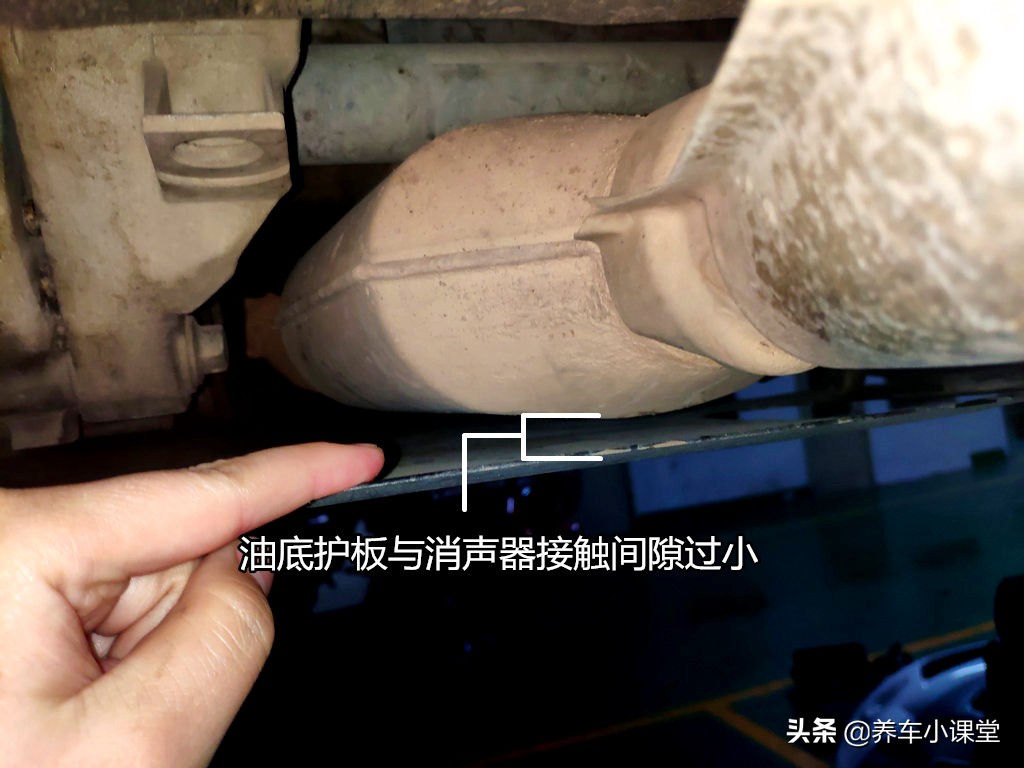 老车子底盘感觉松散,丰田锐志底盘松散问题