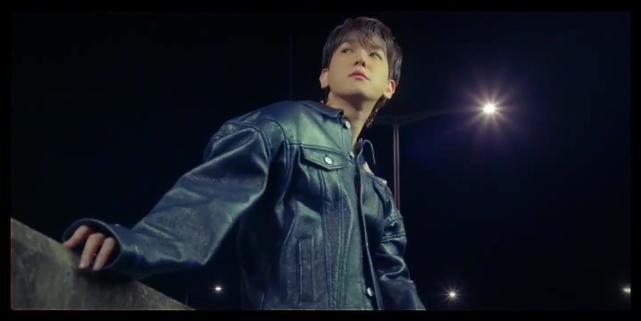 边伯贤为专辑两头跑，朴灿烈晒EXO练习照被指蹭热度，差别太大