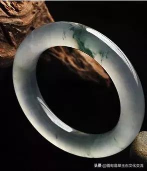 翡翠手镯的水头怎么看好坏,翡翠手镯的基本知识大全
