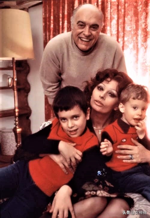 意大利国宝明星:性感不输梦露,演技碾压赫本,因婚姻被祖国驱逐