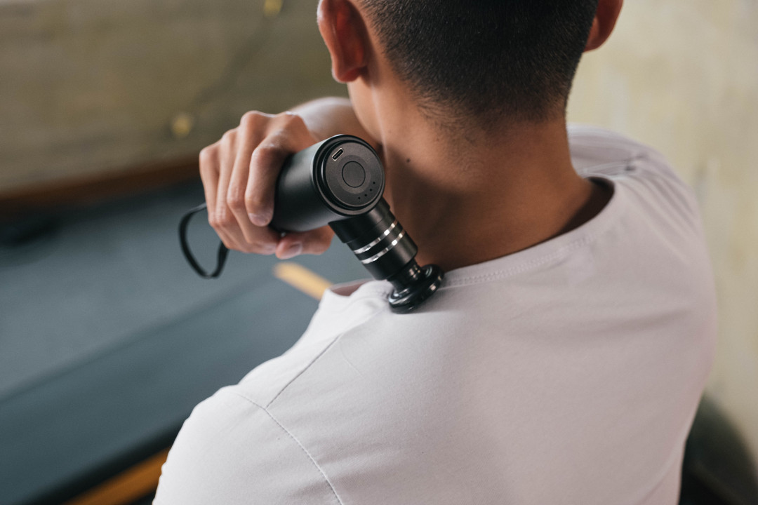 李佳琦直播倾力推荐，菠萝君MINI筋膜枪