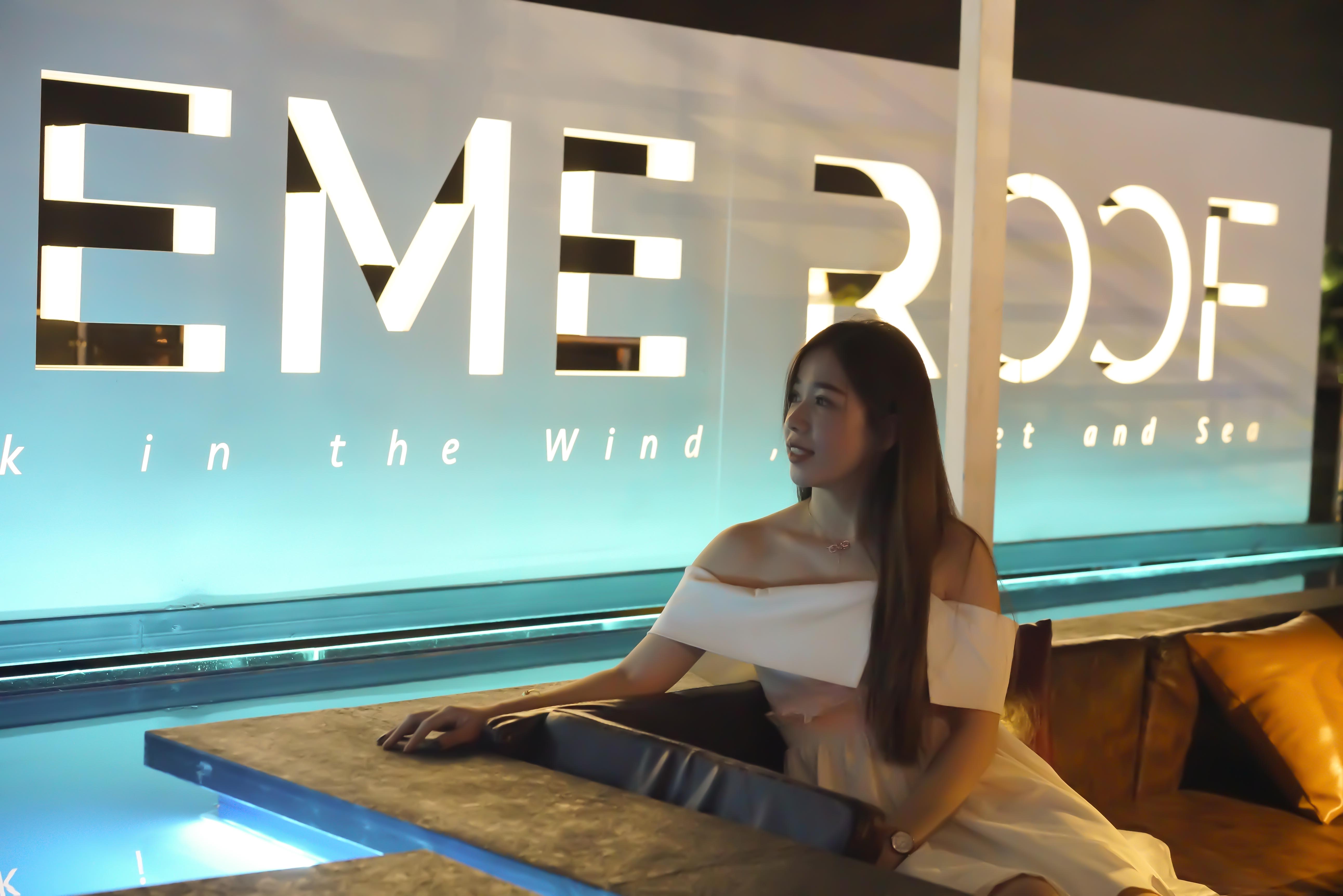 轮渡夜景视频,轮渡海上美景