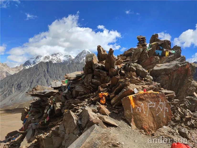 陪着贡嘎过仲秋，深夜听到女生的尖叫（上）
