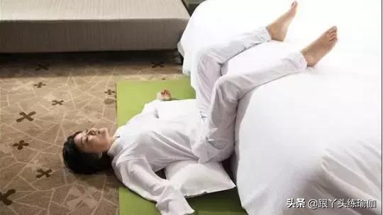 女人应该知道的几件事,睡前靠墙抬腿的正确方法