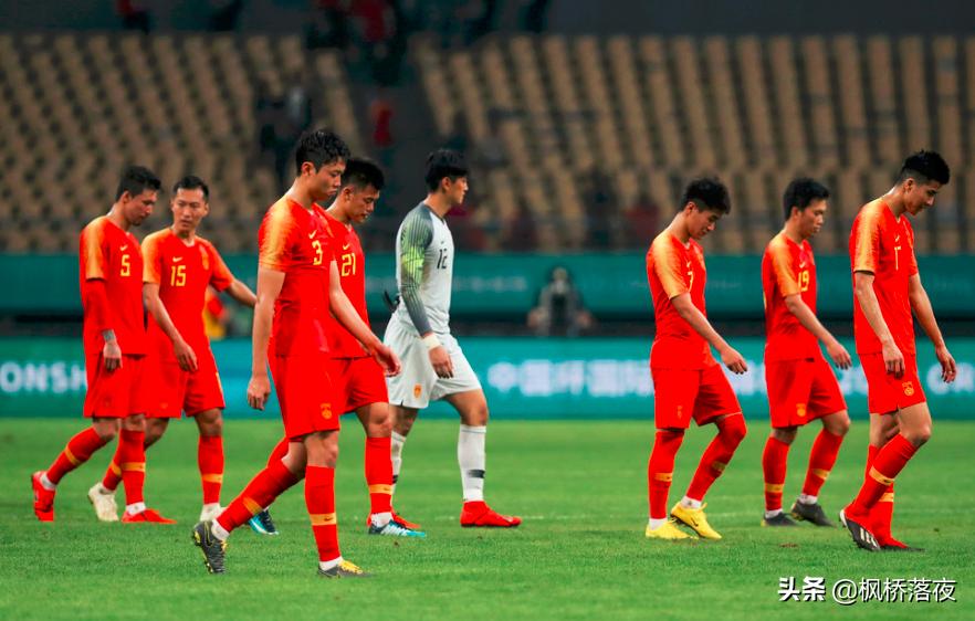 国足新教练年薪,中国足球又出新招归化球员