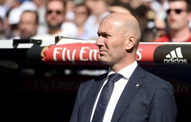 齐达内皇马三连冠换人一杆见影,齐达内大师级技巧