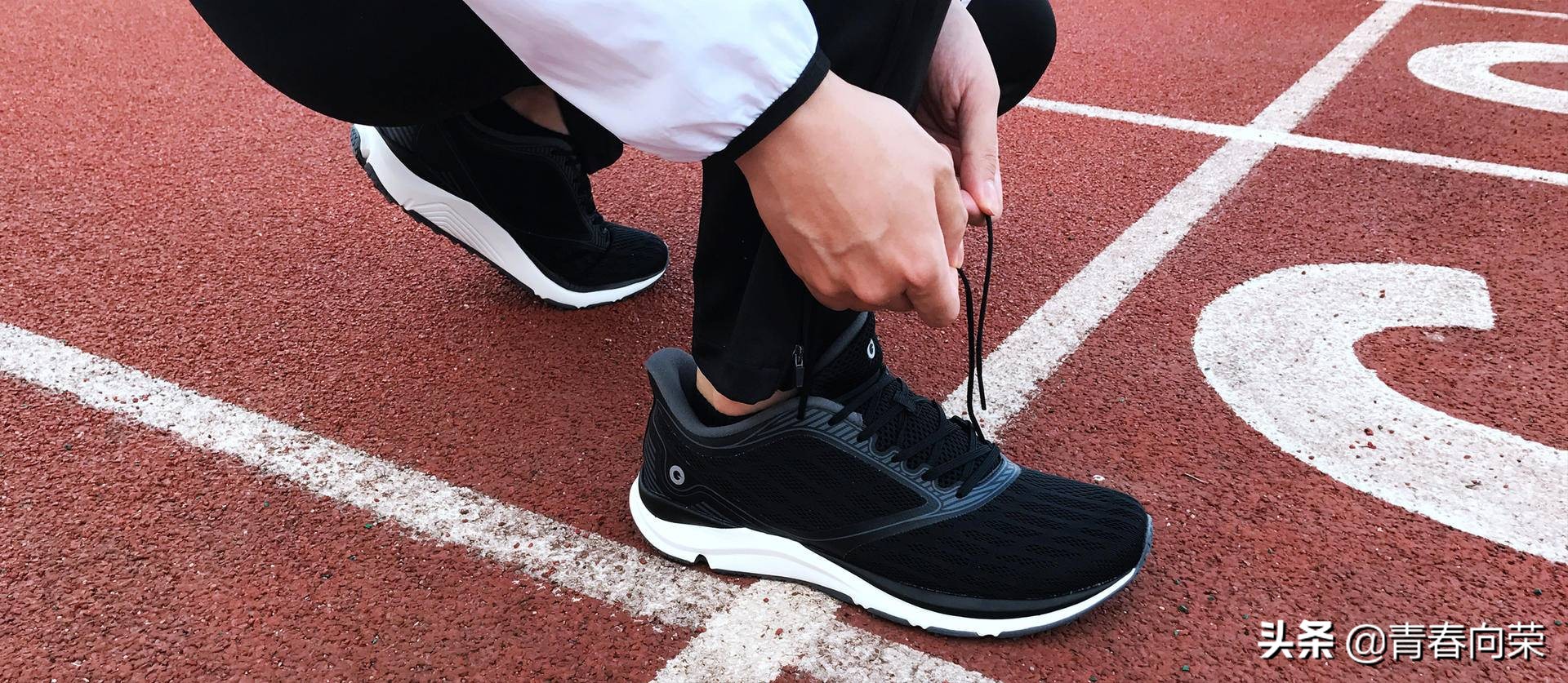 新手推荐舒适软的跑鞋,新手跑鞋推荐短跑缓震