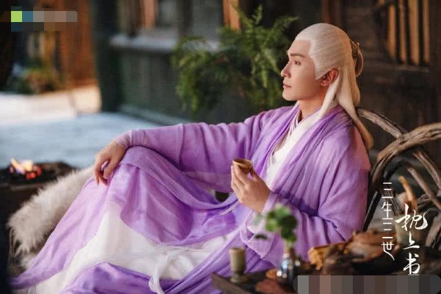 迪丽热巴高伟光《枕上书》滚床单吻戏是怎么拍的？俩导演亲身示范