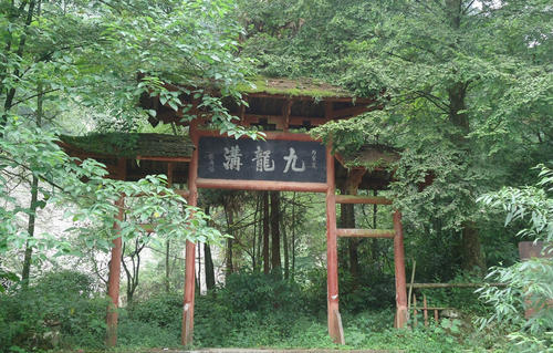 苏州必去的景点苏州虎丘值得去吗,苏州旅游虎丘值得去吗现在