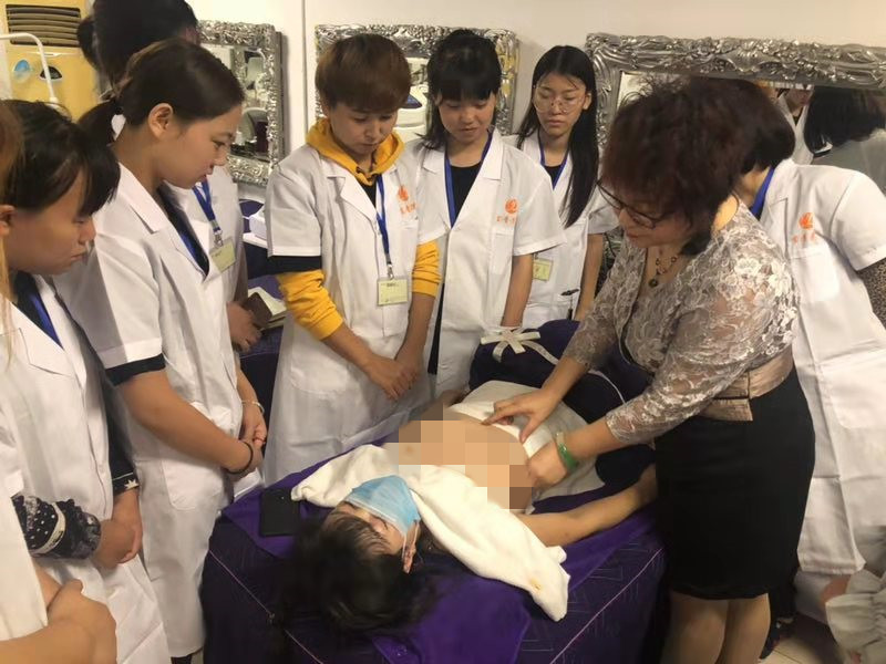 找月嫂好处,为什么做月嫂要先培训班