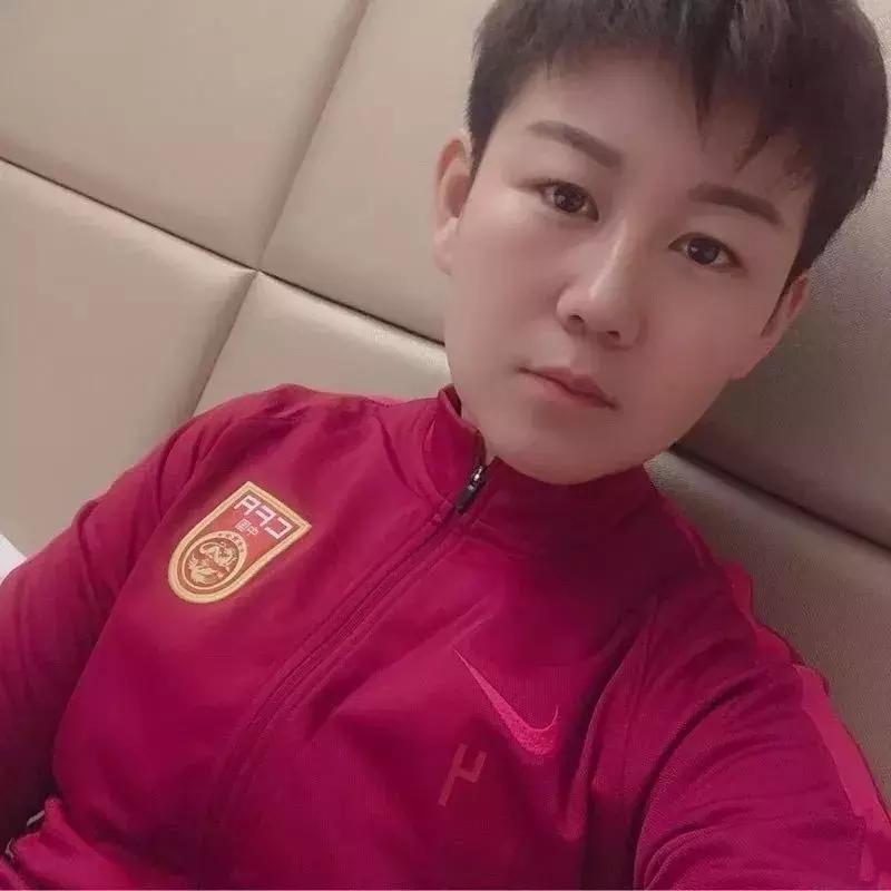 怒放女足,铿锵玫瑰美丽绽放女足夺冠