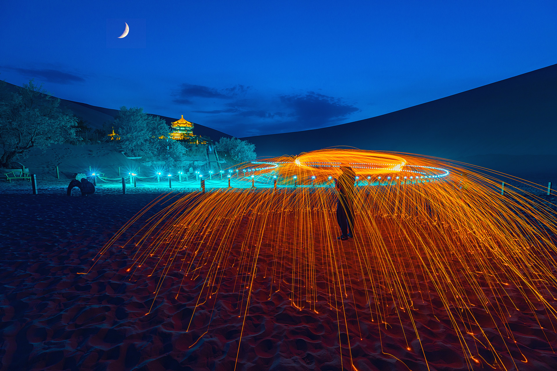 月牙泉沙漠现状,月牙泉为啥被称为沙漠第一泉