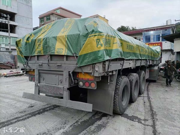 性价比高的单驱牵引车,解放悍v牵引车最新款物流车