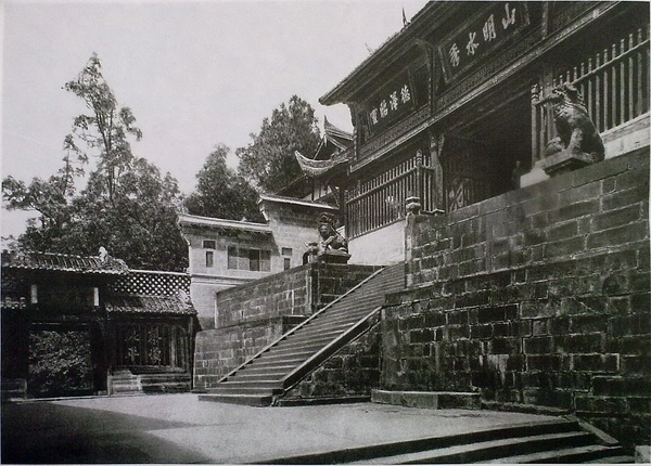 我爷爷的爷爷眼里，宽窄巷子武侯祠是啥样的？