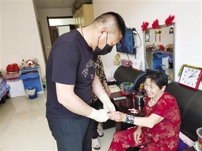 不似亲人而胜似亲人,不是亲人似亲人是什么意思