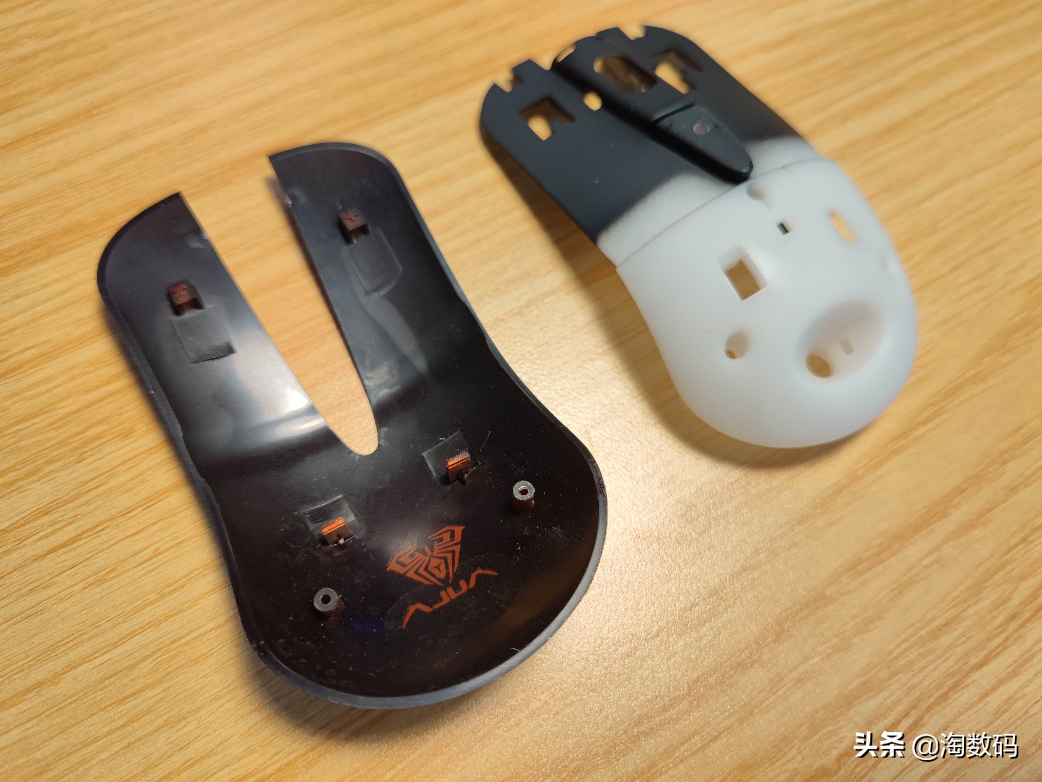 ￥9.9原封库存洋垃圾：AULA暗黑魔羯游戏鼠标开箱+拆解+除胶晒单