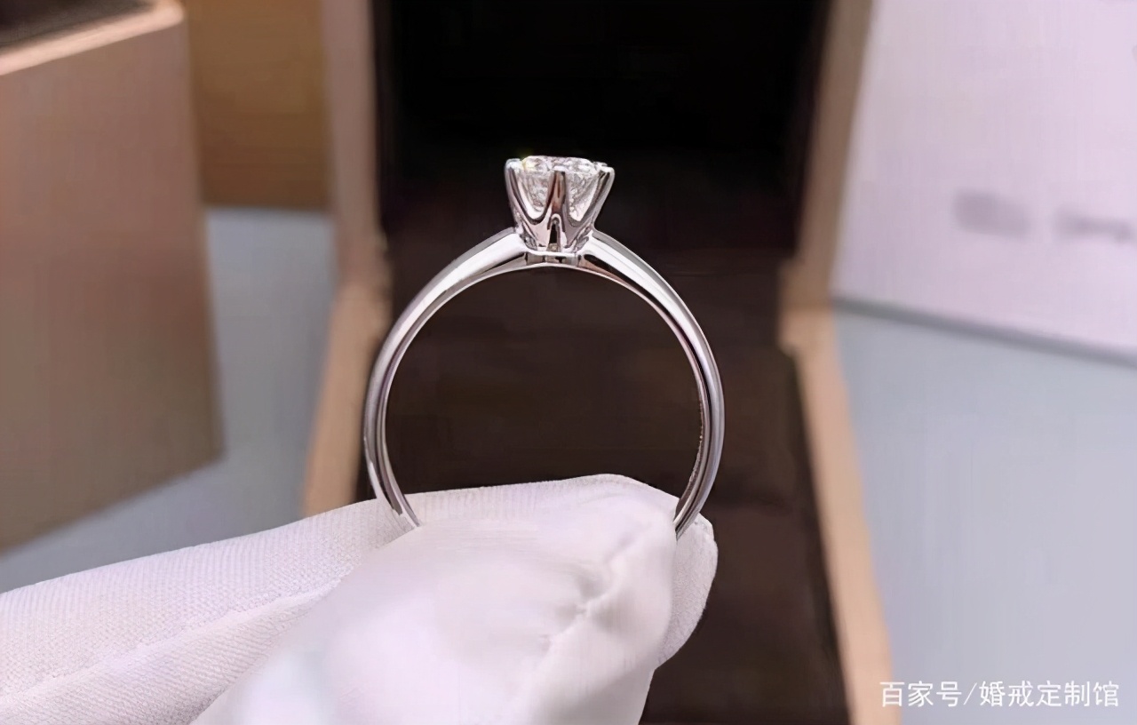 预算1万买钻戒可以买什么品牌,预算一万买钻戒