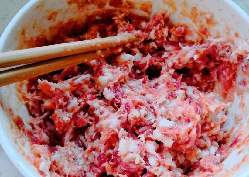 来个小巧可爱的蛋饺，一口一个美味，好好享受晚餐的时光