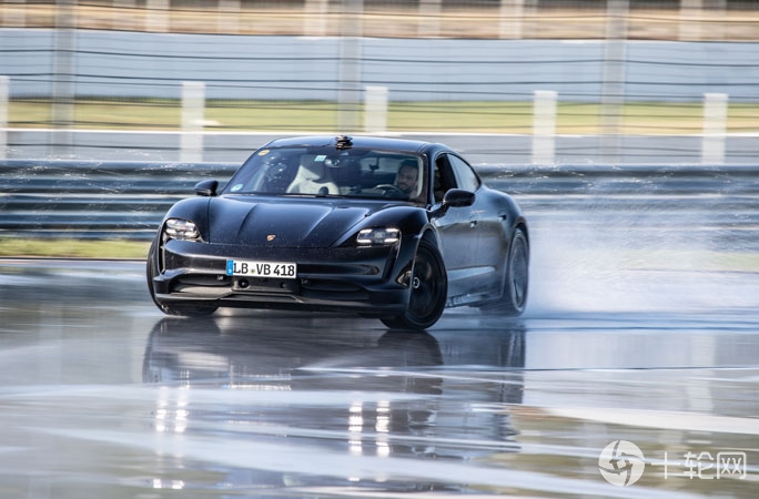 保时捷taycan纯电落地,新款保时捷taycan官图发布
