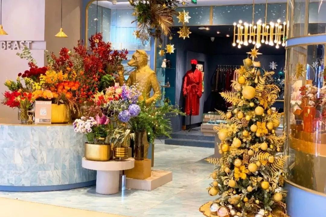 prada跟nike联名海报,pradanike合作款