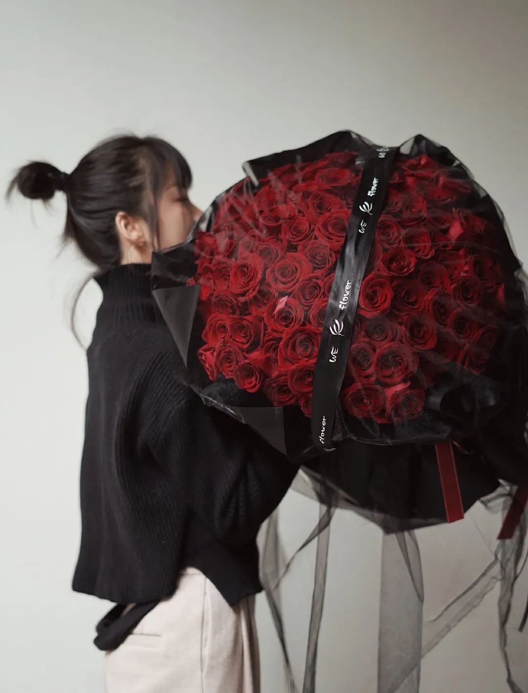 经典玫瑰鲜花,99朵玫瑰花束网红款