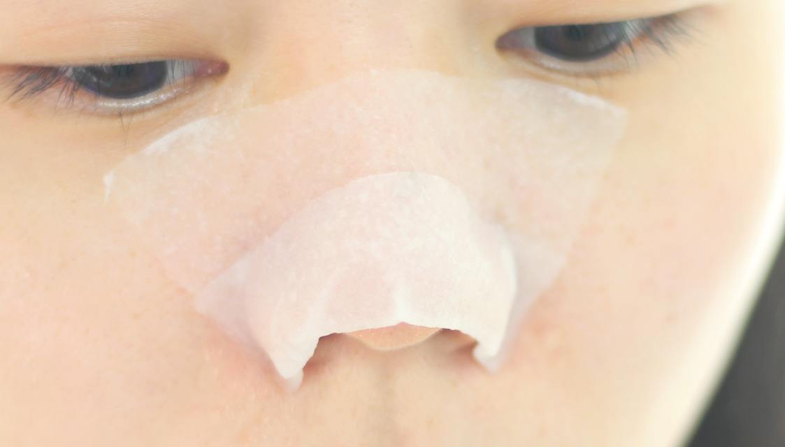 去黑头小妙招你的黑头有救了,鼻子有黑头教你自制去黑头小妙招