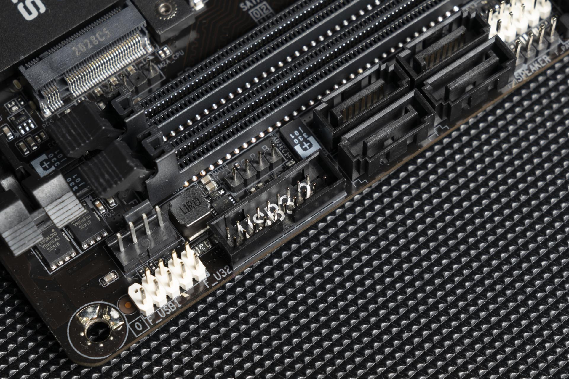 技嘉a520iac主板支持pcie4.0吗,技嘉a520maoruselite评测