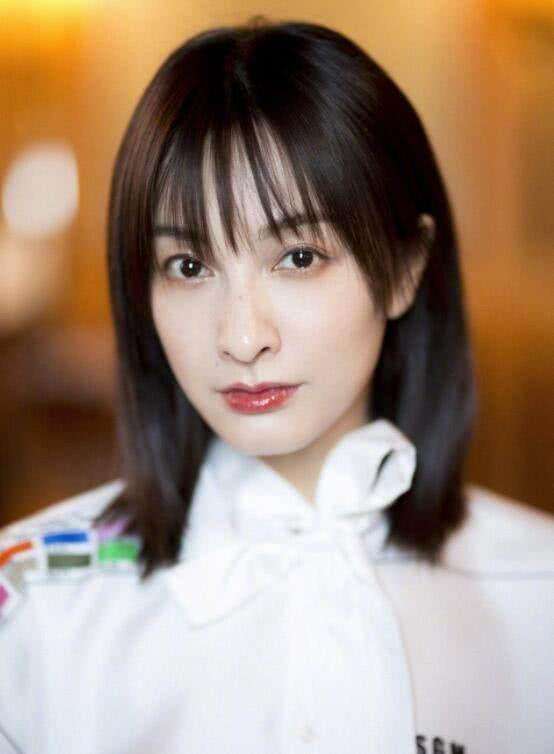 “空气刘海”退位了，今年流行这4种刘海，关晓彤、昆凌都上头了