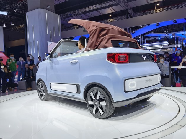 五菱宏光miniev敞篷版的官方报价,宏光minievcabrio啥时候上市