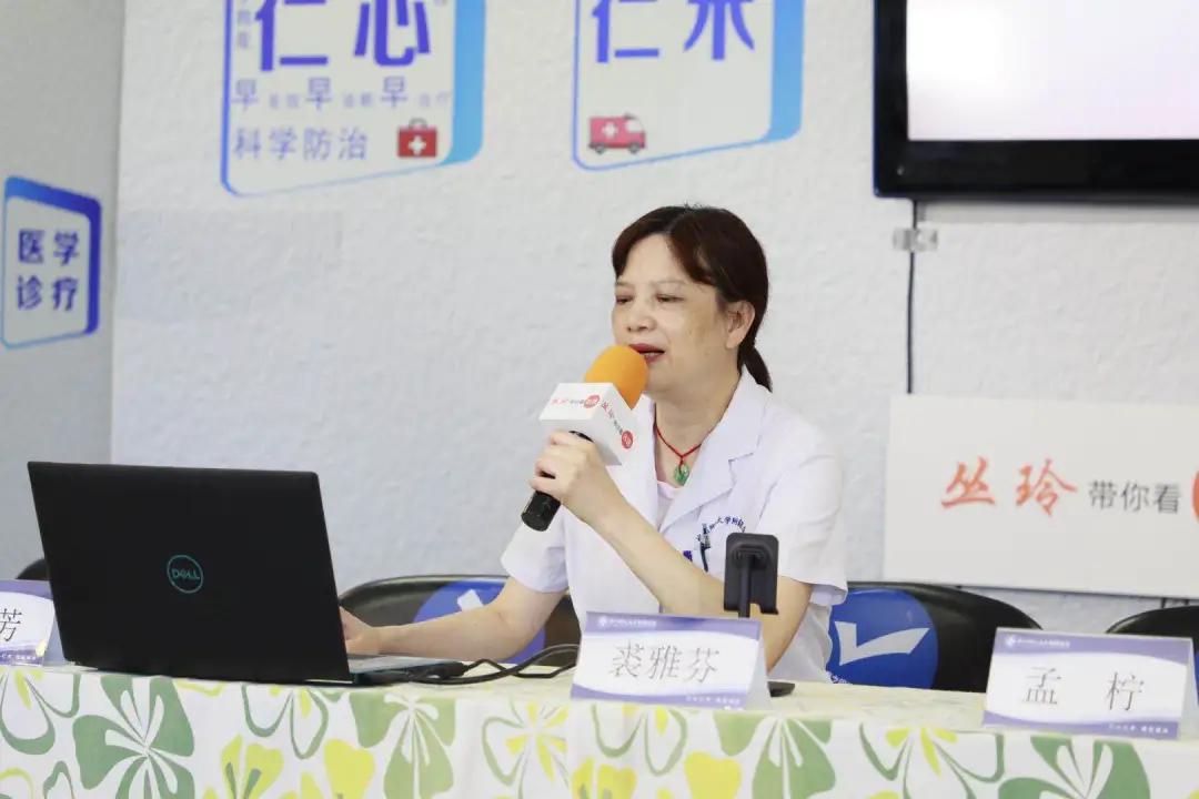 妈妈发烧胸部痛,哺乳期乳房红肿发烧怎么办