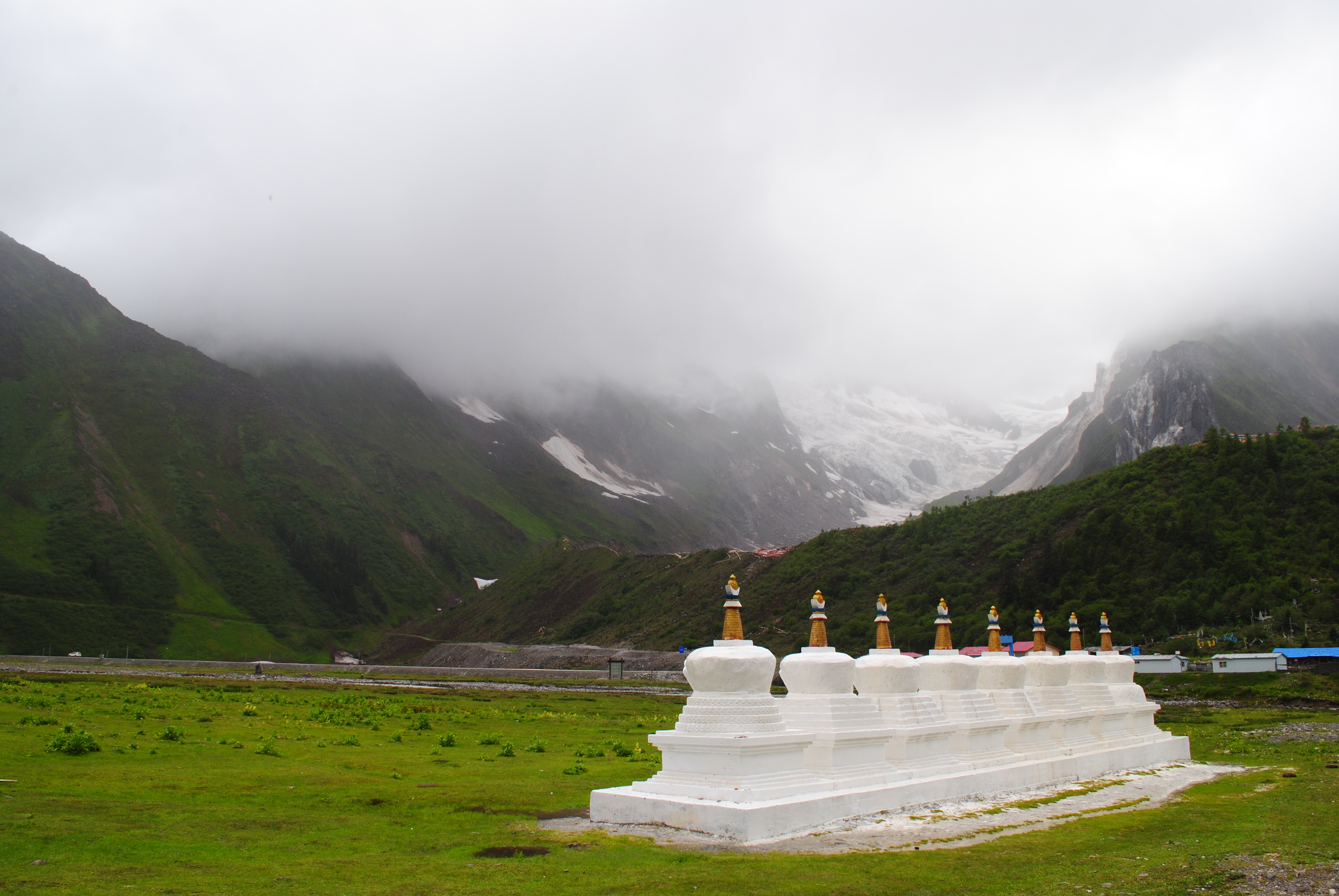 318川藏线自驾游别克,轿车可以自驾游西藏318川藏线