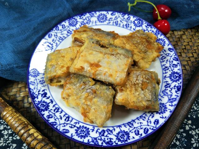 煎鱼不掉皮煎鱼不散的五个妙招,热油煎鱼还是冷油煎鱼不粘锅