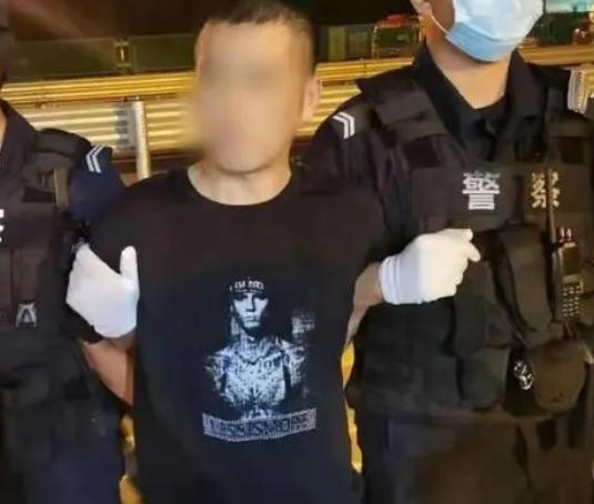 女毒枭被抓全过程曝光！最后时刻，竟求民警给个机会，视频→