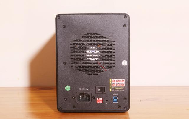 奥睿科9558ru3能用多大硬盘,奥睿科硬盘盒9558U3安装教程