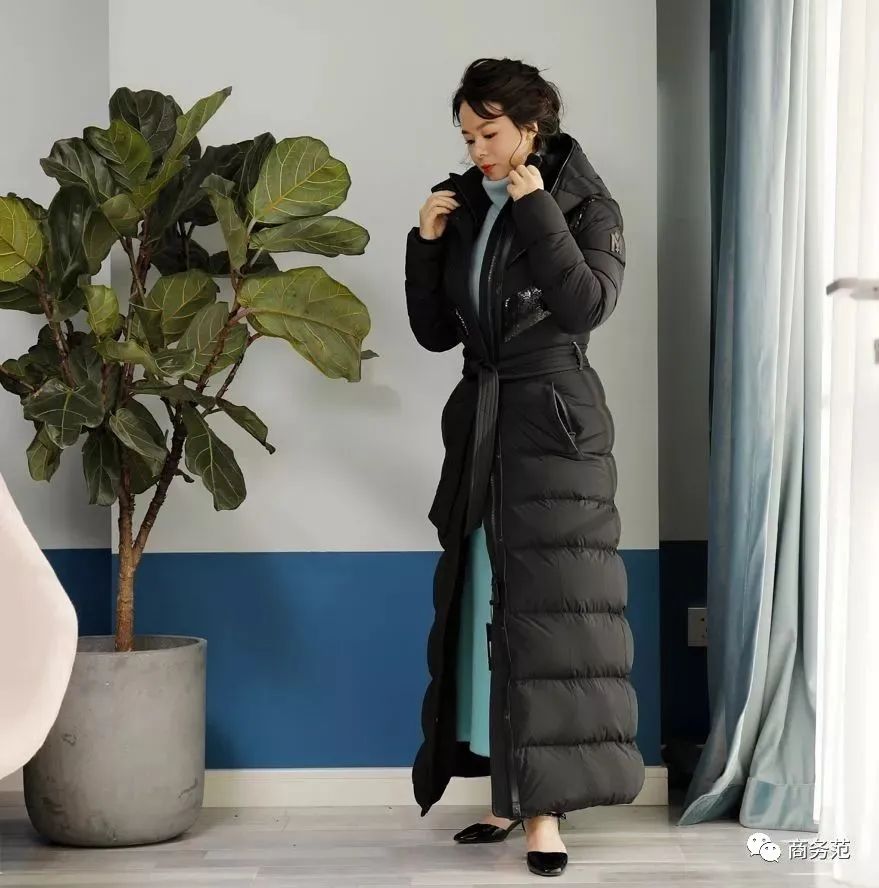 推荐几款最好看的羽绒服,冬天比较暖和的平价羽绒服品牌