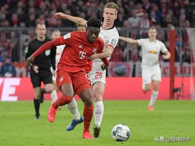 拜仁阿方索戴维斯边路捂嘴受伤,拜仁19号阿方索戴维斯