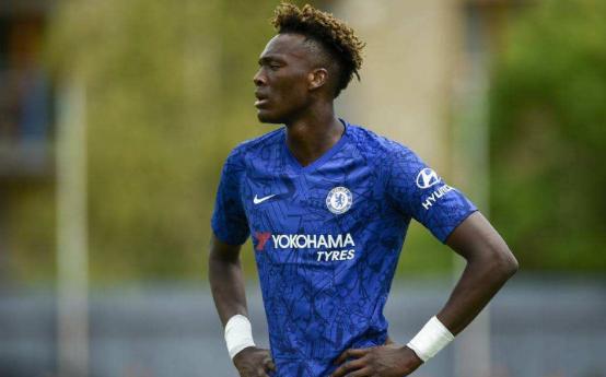 20岁小将闪耀欧冠25场打进14球,新生代欧冠