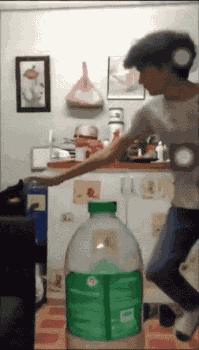 搞笑gif这才是真正的口若悬河,搞笑gif趣图这大概就是爱情吧