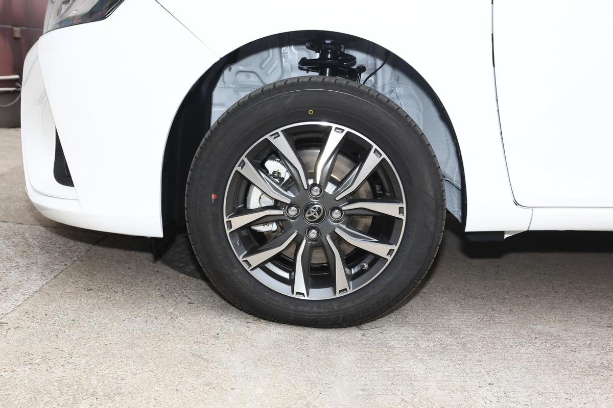 15万到20万左右丰田轿车全部车型,丰田十万出头哪款车性价比高