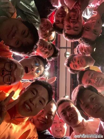 1米9的帅哥在地铁站,地铁上1米9小哥哥