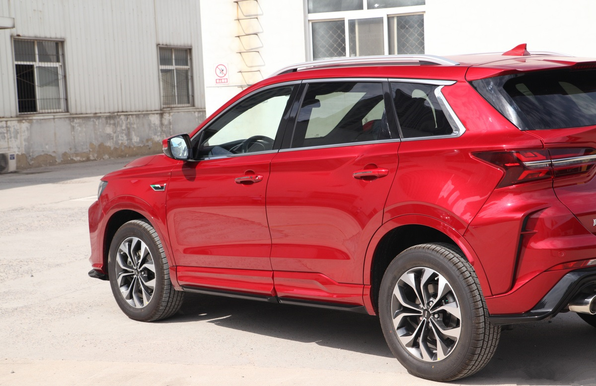 轴距2.7米的车,轴距2.65米以上的车