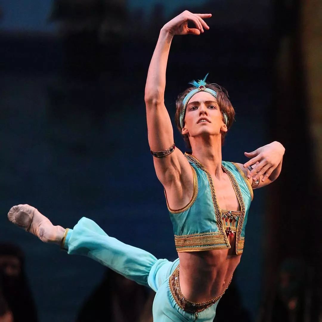 芭蕾朱利安,芭蕾精灵朱利安