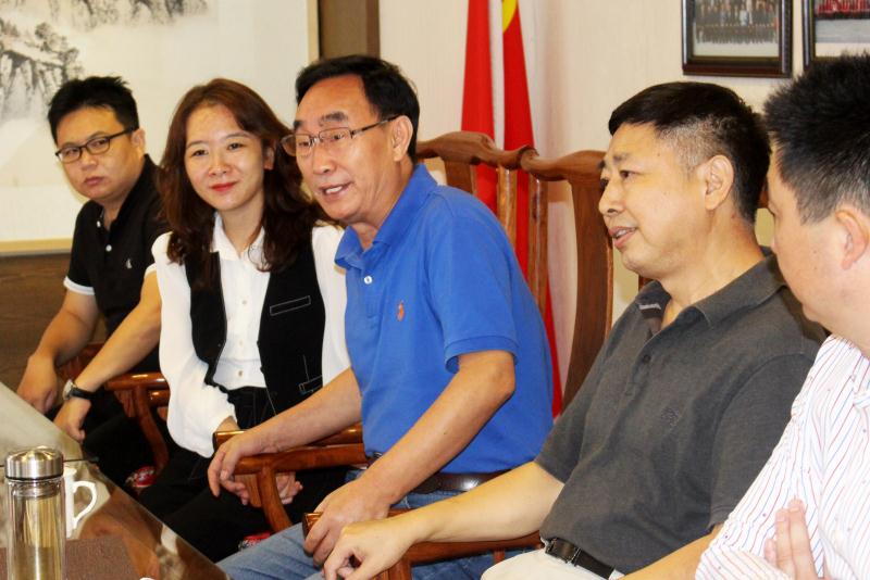 静松播报｜潜江市委常委王玉梅一行到访四川省湖北商会