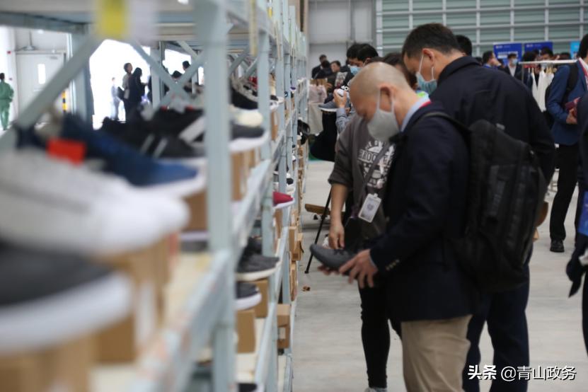 无人机仓储机器人,无人机仓储巡检