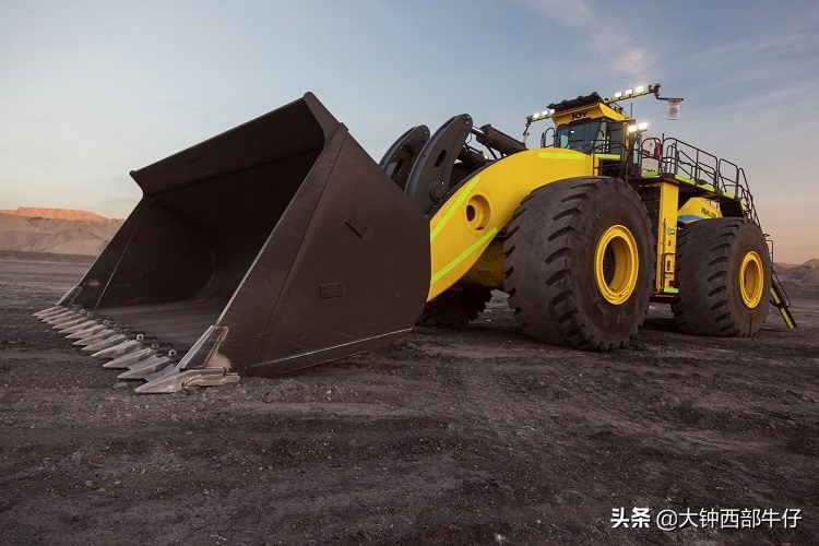 世界上最大的攻城机器是什么,世界上最大的工程机械视频大全